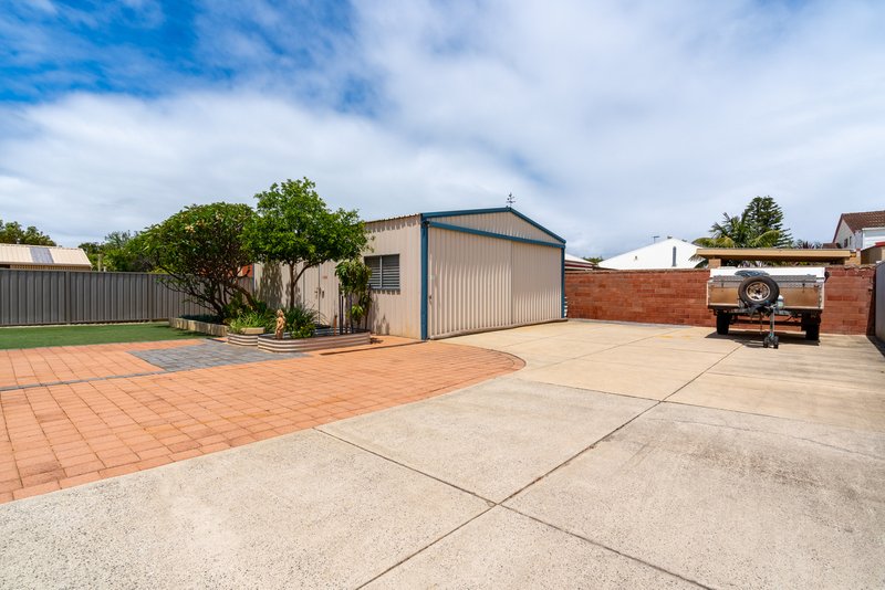 Photo - 13 Waimea Road, Safety Bay WA 6169 - Image 5