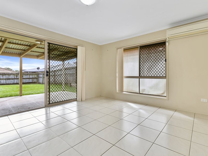 Photo - 1/3 Wakeham Street, Kallangur QLD 4503 - Image 4