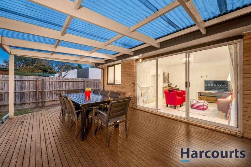 13 Wallace Road, Wantirna South VIC 3152