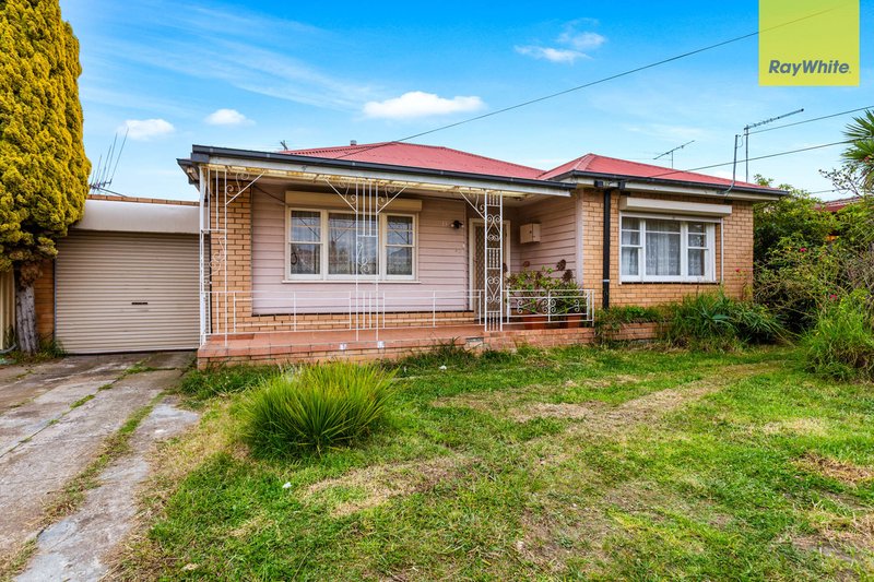 13 Walmer Avenue, St Albans VIC 3021