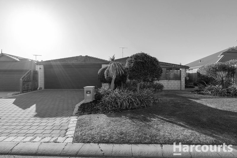 13 Waratah Circle, Halls Head WA 6210