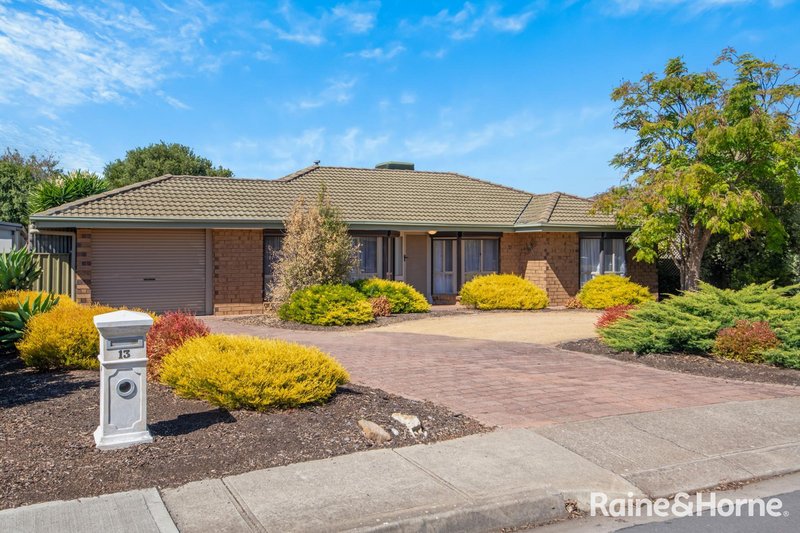 13 Warburton Drive, Woodcroft SA 5162