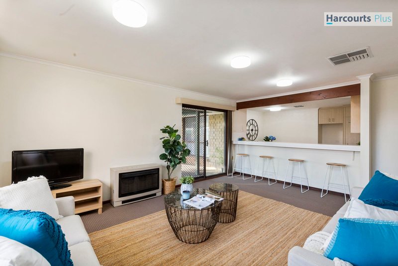 Photo - 13 Warilda Crescent, Hallett Cove SA 5158 - Image 10