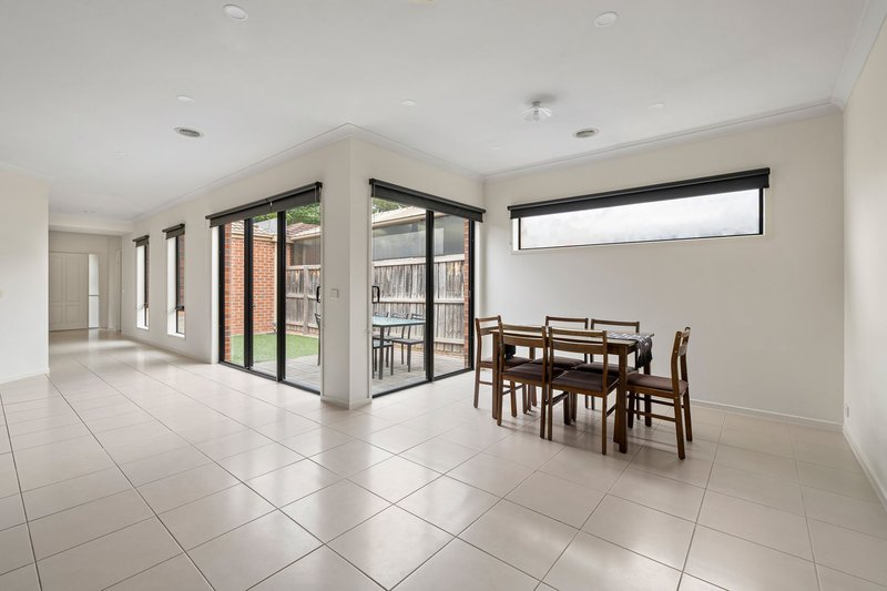 Photo - 13 Waterlily Drive, Epping VIC 3076 - Image 4