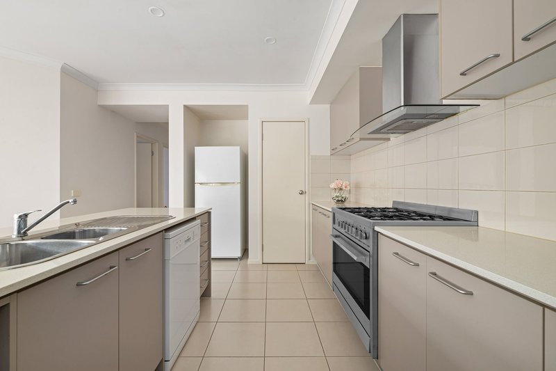 Photo - 13 Waterlily Drive, Epping VIC 3076 - Image 6