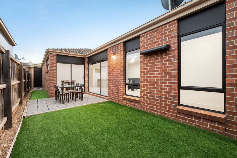 Photo - 13 Waterlily Drive, Epping VIC 3076 - Image 9