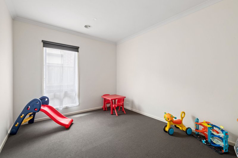 Photo - 13 Waterlily Drive, Epping VIC 3076 - Image 15