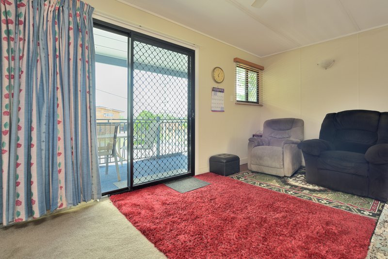 Photo - 13 Wattle Street, New Auckland QLD 4680 - Image 7