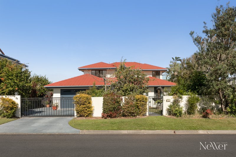 Photo - 13 Wavecrest Drive, Castaways Beach QLD 4567 - Image 1