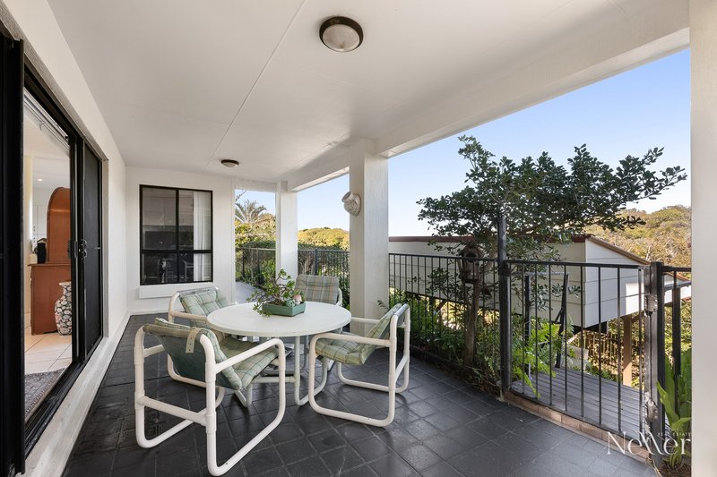 Photo - 13 Wavecrest Drive, Castaways Beach QLD 4567 - Image 10