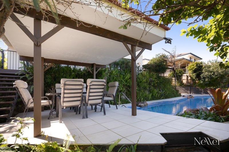 Photo - 13 Wavecrest Drive, Castaways Beach QLD 4567 - Image 12