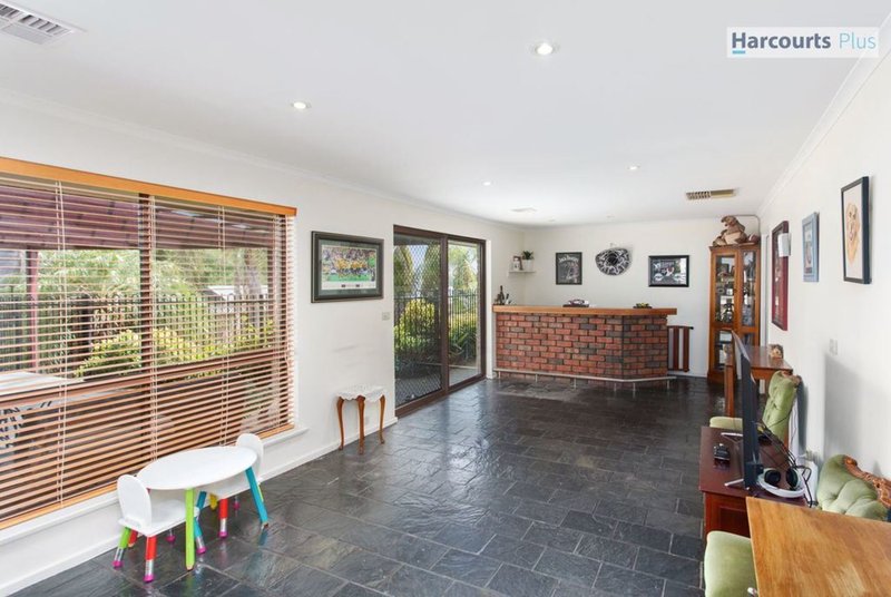 Photo - 13 Wayside Drive, Hallett Cove SA 5158 - Image 7