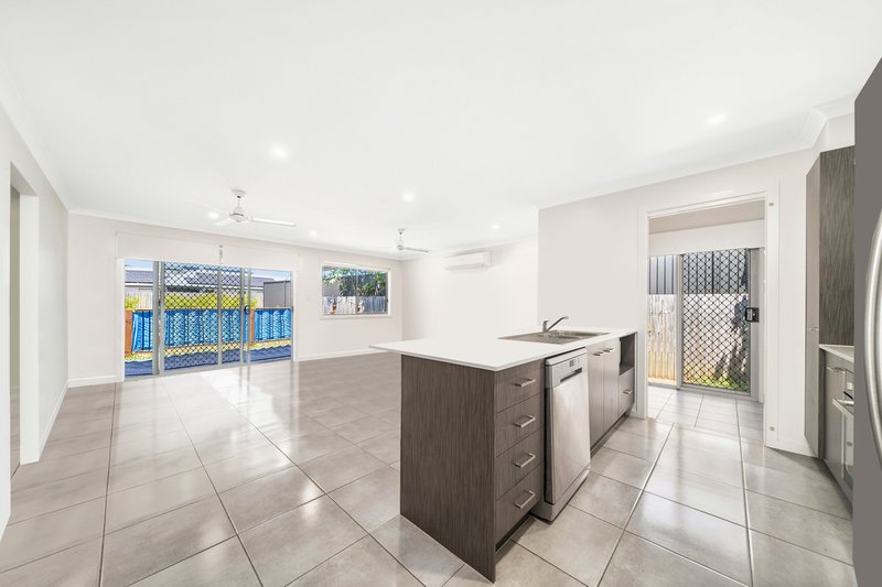 Photo - 13 Welford Court, Mango Hill QLD 4509 - Image 3