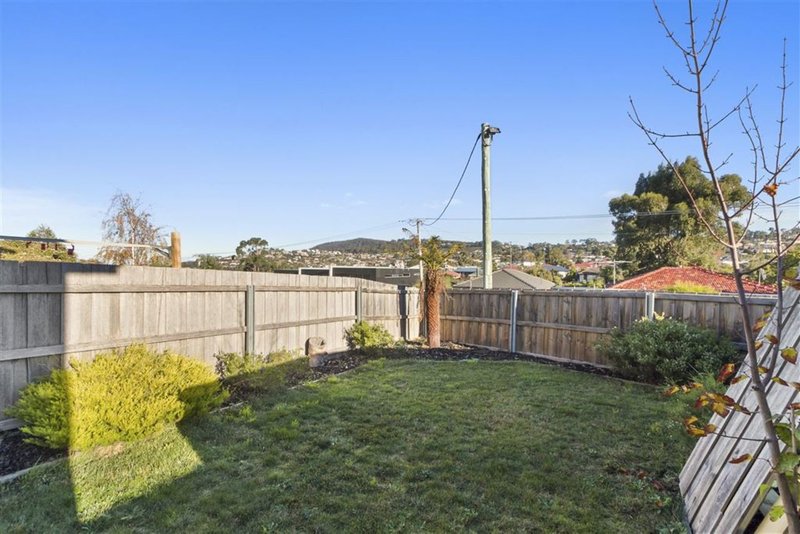 Photo - 1/3 Wells Parade, Blackmans Bay TAS 7052 - Image 9