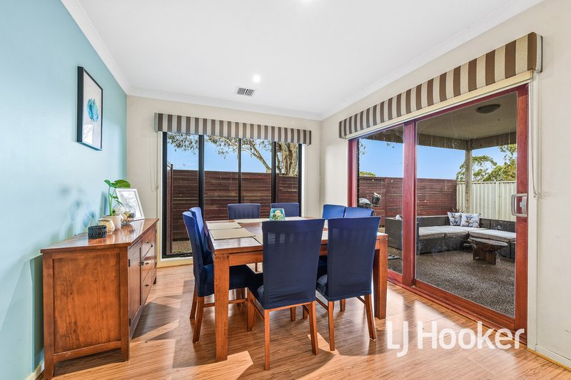 Photo - 13 Wembley Circuit, Pakenham VIC 3810 - Image 6