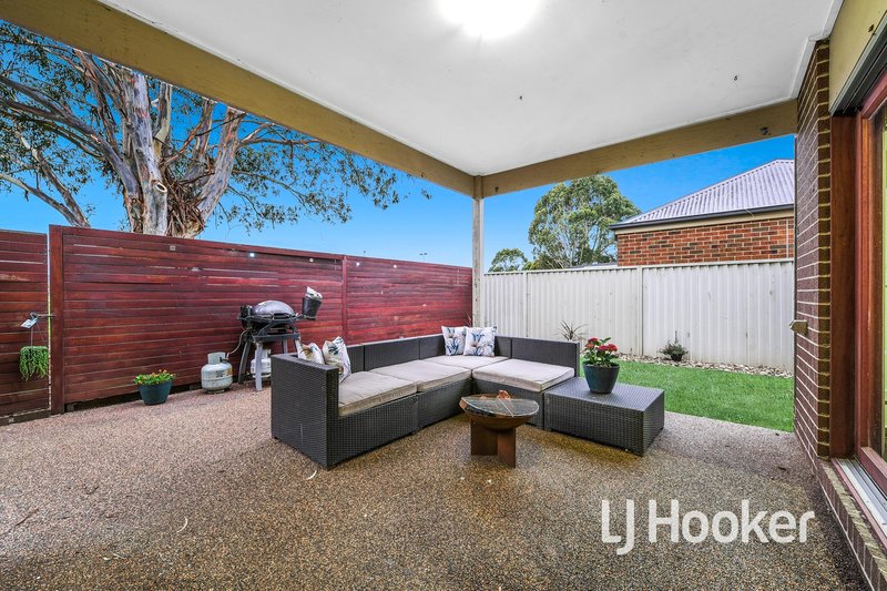 Photo - 13 Wembley Circuit, Pakenham VIC 3810 - Image 15