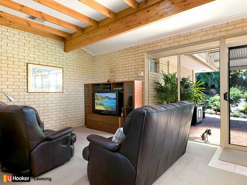 Photo - 13 Westgate Court, Leeming WA 6149 - Image 12