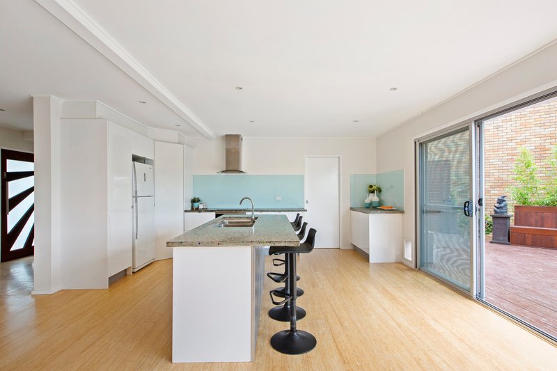 Photo - 13 Wexford Place, Killarney Heights NSW 2087 - Image 4