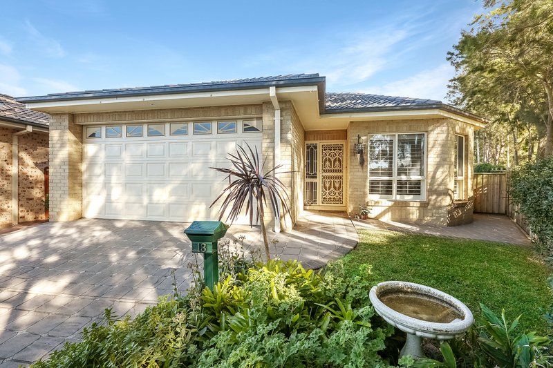 13 Whitely Place, Kanahooka NSW 2530