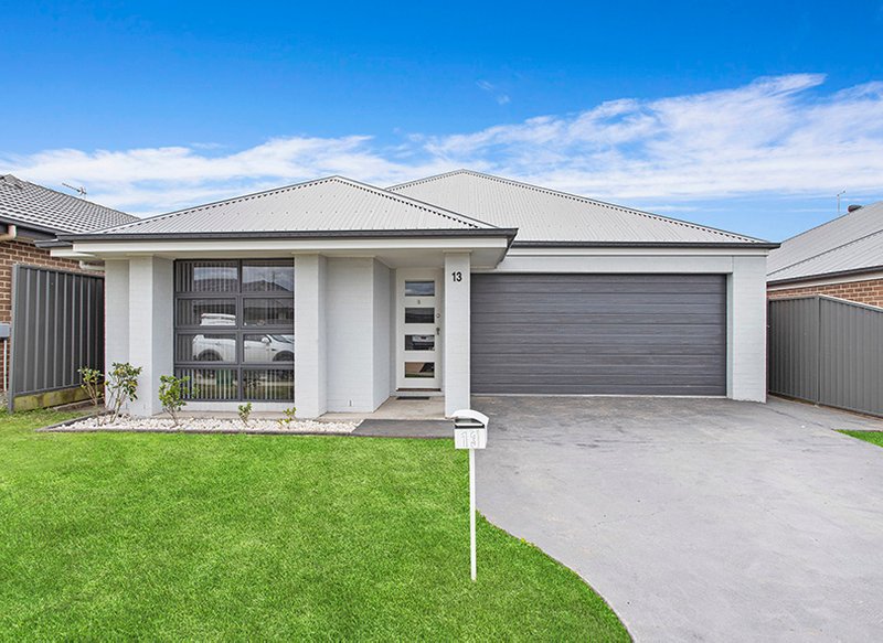 13 Wholahan Avenue, Horsley NSW 2530