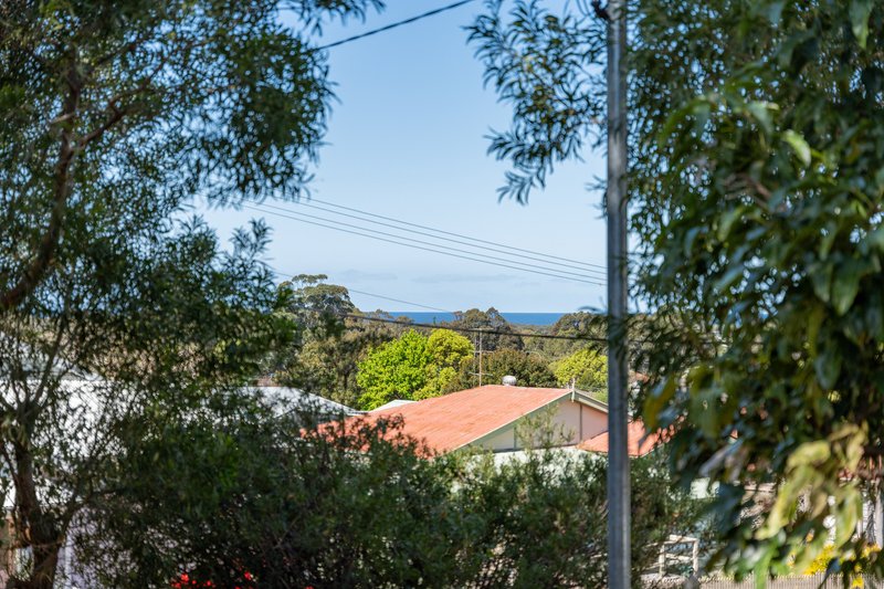 Photo - 13 Wilga Street, Corrimal NSW 2518 - Image 6