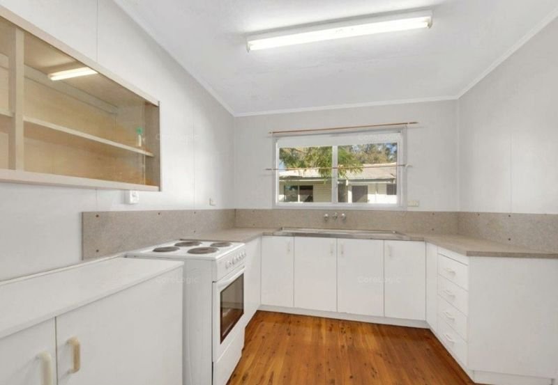 Photo - 13 Wilkins Street, West Gladstone QLD 4680 - Image 3