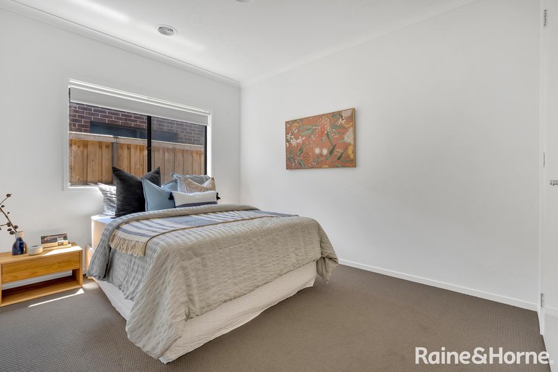 Photo - 13 Willaroy Boulevard, Donnybrook VIC 3064 - Image 25