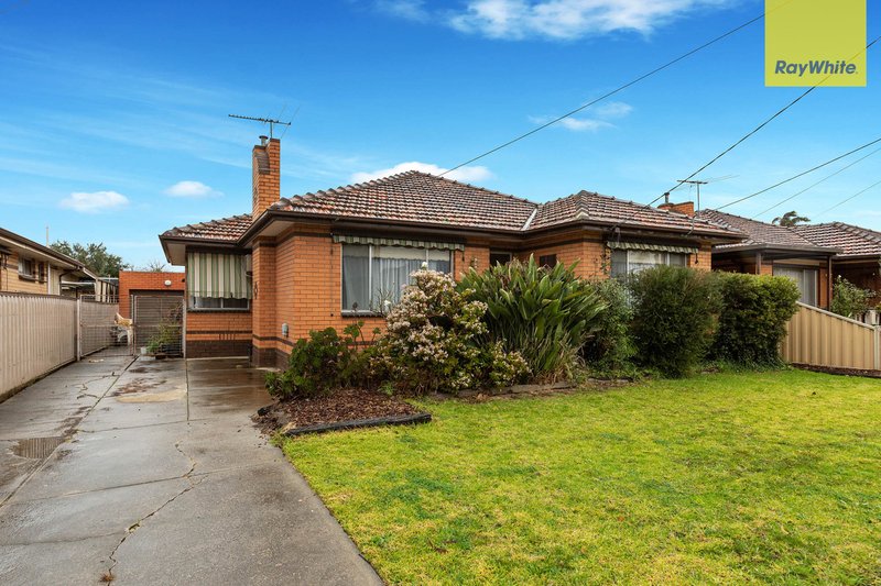 13 Willow Avenue, St Albans VIC 3021