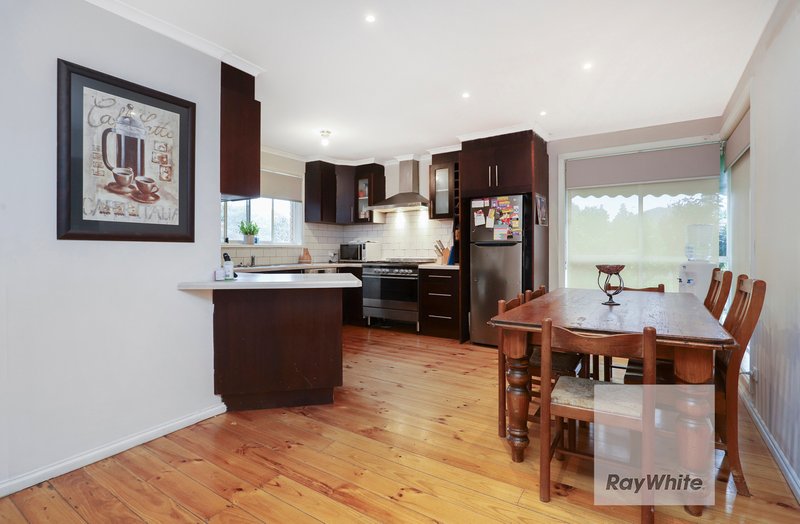 Photo - 13 Windermere Crescent, Gladstone Park VIC 3043 - Image 8