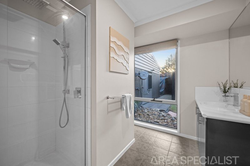 Photo - 13 Witternberg Avenue, Frankston VIC 3199 - Image 11