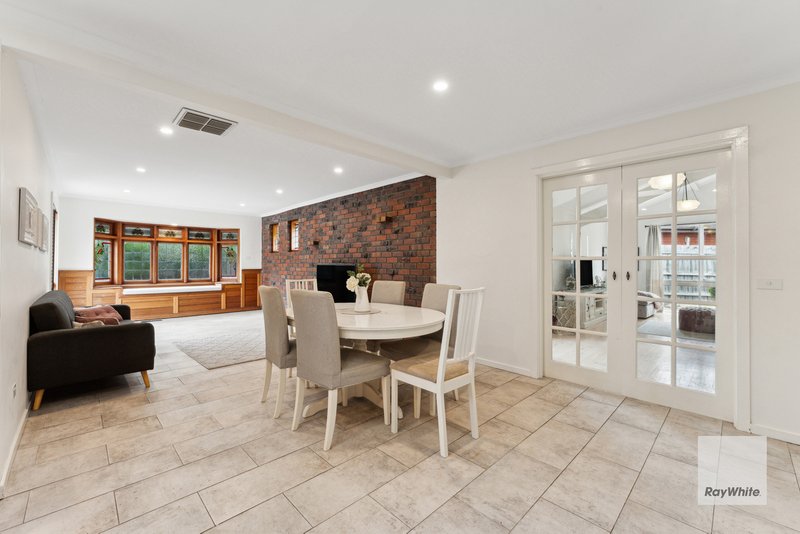 Photo - 13 Woburn Close, Kealba VIC 3021 - Image 16