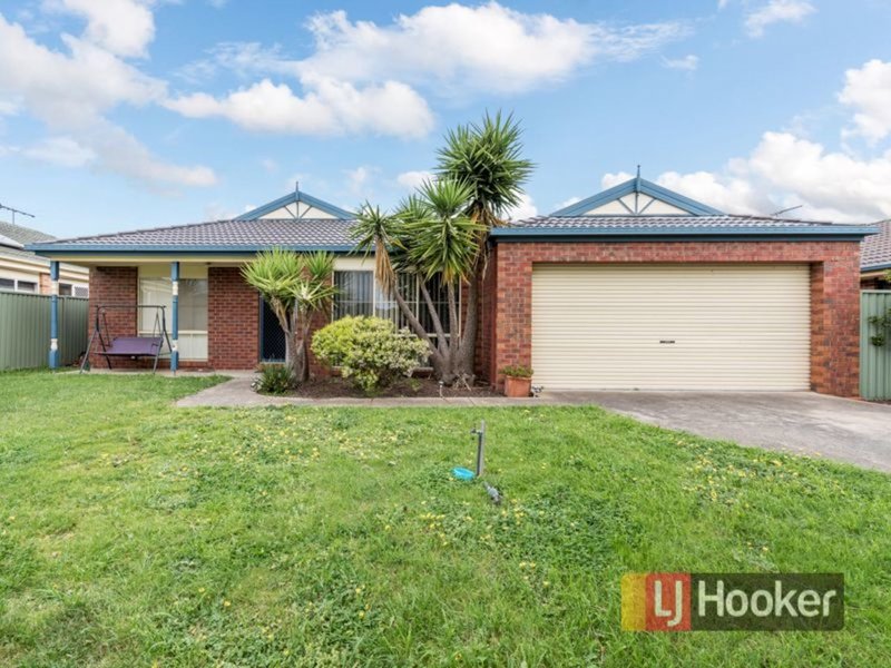 13 Woodchase Court, Cranbourne East VIC 3977