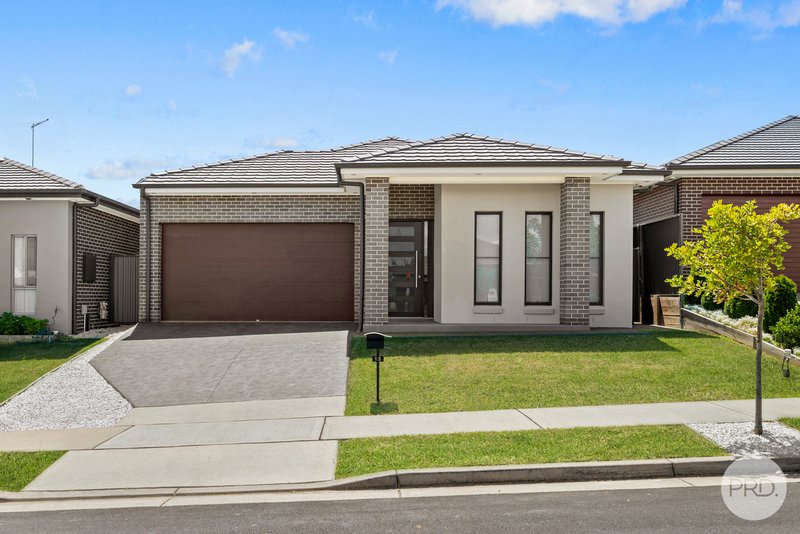 13 Woodgrove Place, Glenmore Park NSW 2745