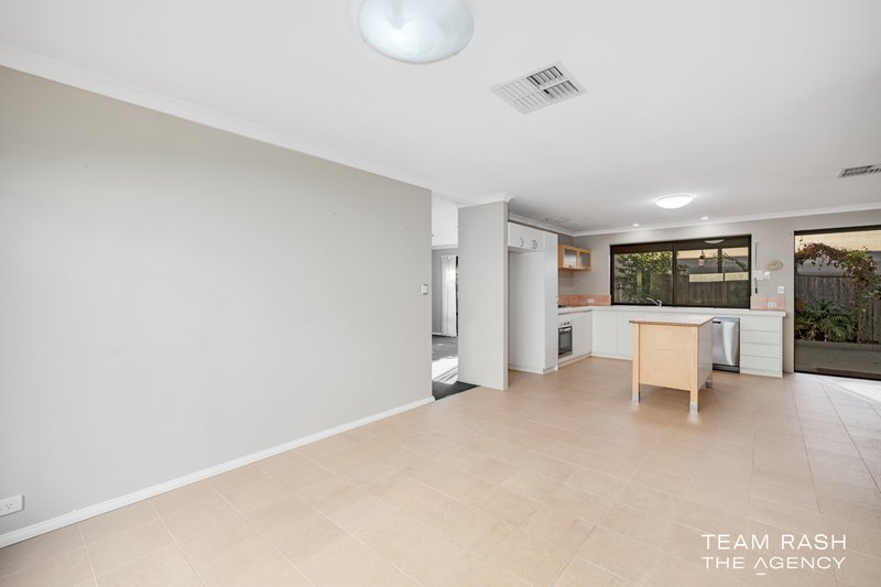 Photo - 13 Woodlake Boulevard, Ellenbrook WA 6069 - Image 21