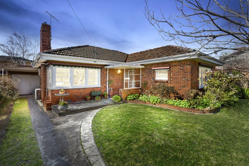 13 Woodlands Grove, Malvern East VIC 3145