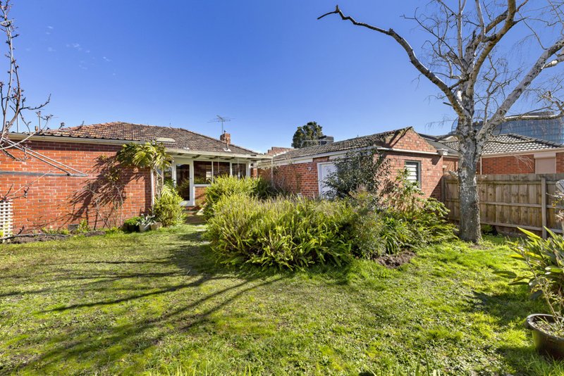 Photo - 13 Woodlands Grove, Malvern East VIC 3145 - Image 5