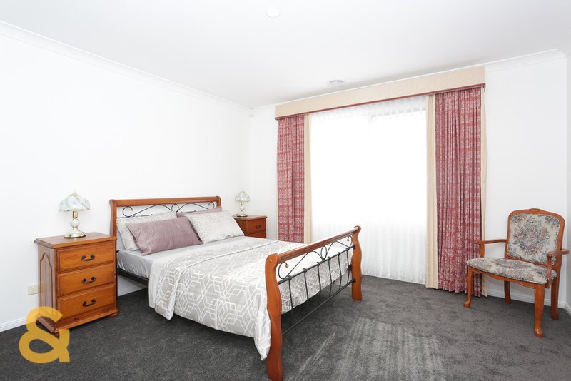 Photo - 13 Woodside Way, Roxburgh Park VIC 3064 - Image 3