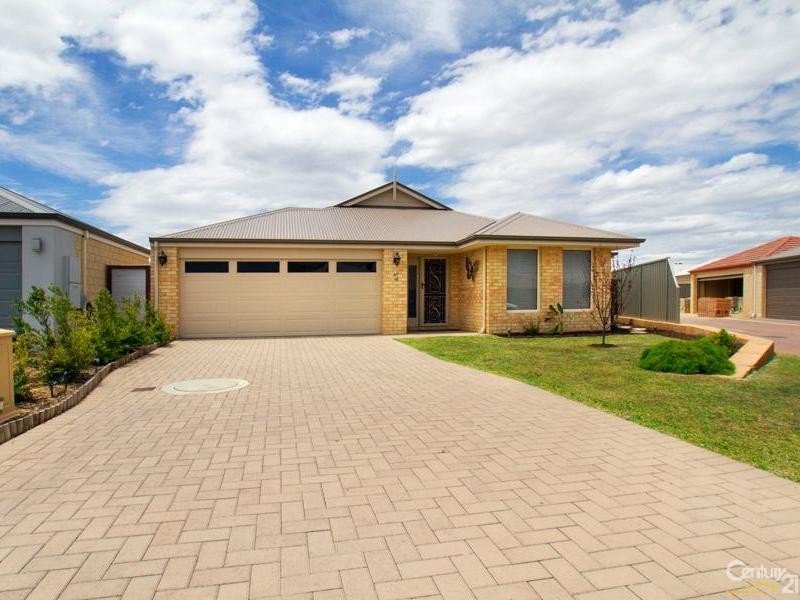 13 Woolandra Drive, Byford WA 6122