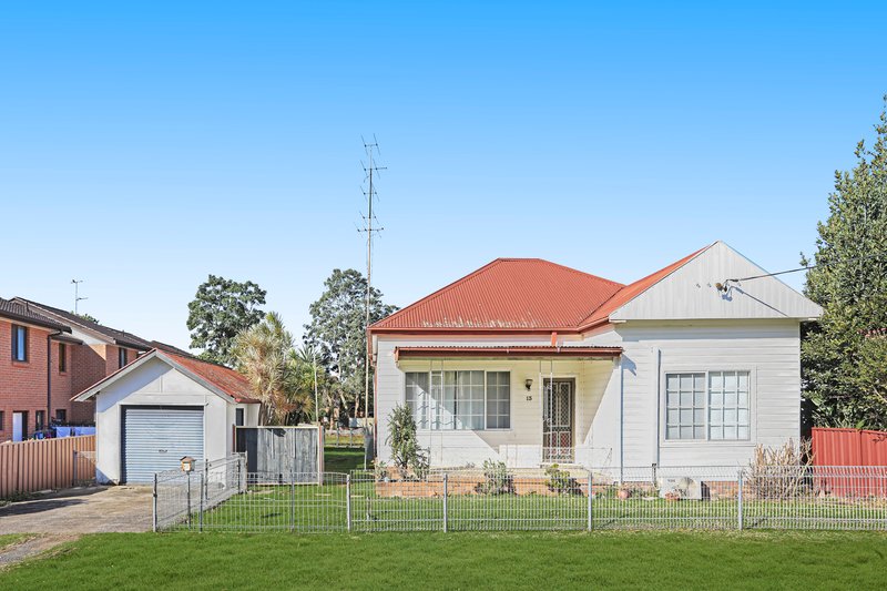 Photo - 13 Woonona Parade, Woonona NSW 2517 - Image 1
