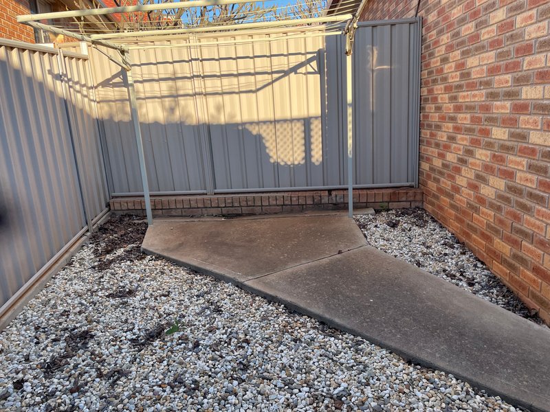 Photo - 1/3 Worfolk Place, Griffith NSW 2680 - Image 18