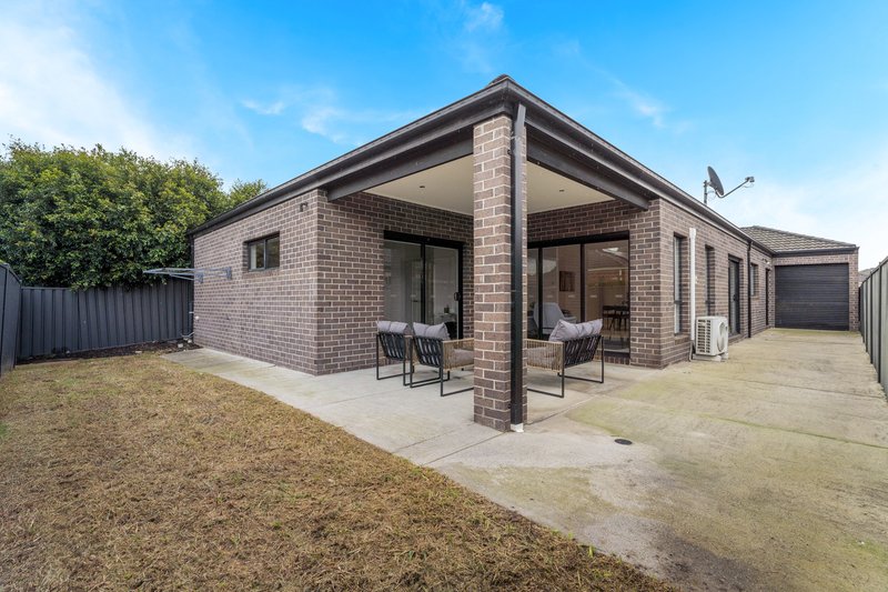 Photo - 13 Wyperfeld Avenue, Craigieburn VIC 3064 - Image 17