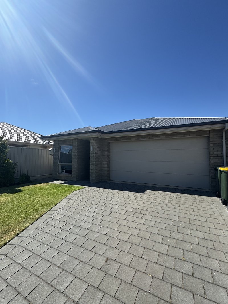 Photo - 13 Yandra Street, Taperoo SA 5017 - Image 2