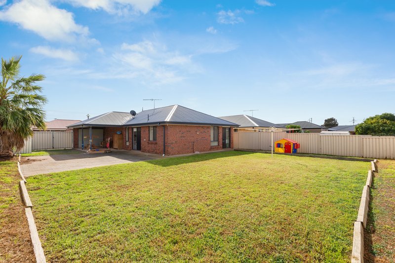 Photo - 13 Zenca Court, Murray Bridge SA 5253 - Image 2