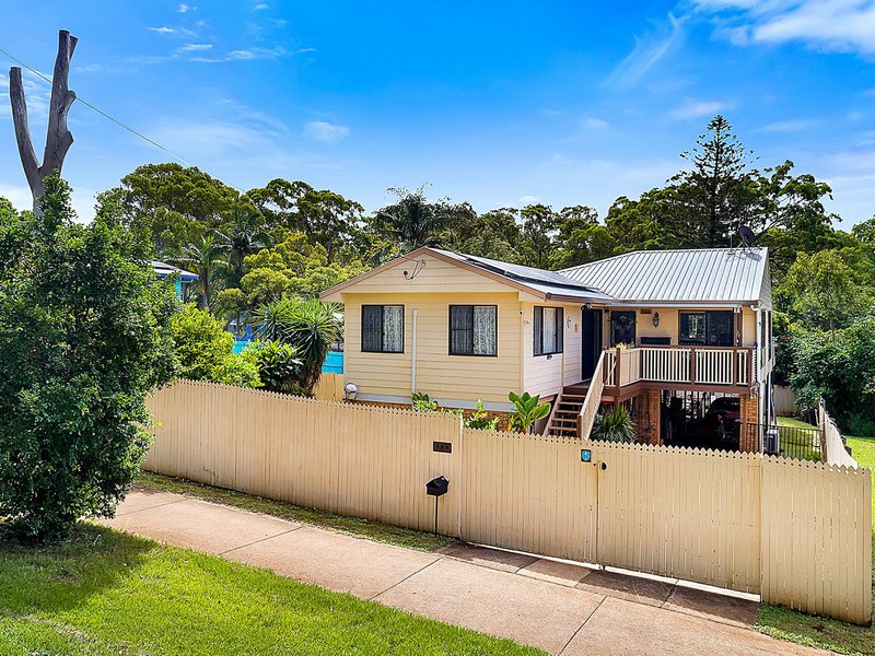 Photo - 130-132 Lucas Drive, Lamb Island QLD 4184 - Image 3