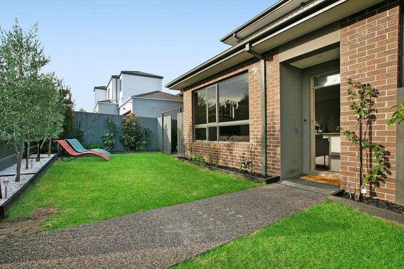 Photo - 1/30-32 Lyonsville Avenue, Preston VIC 3072 - Image 13