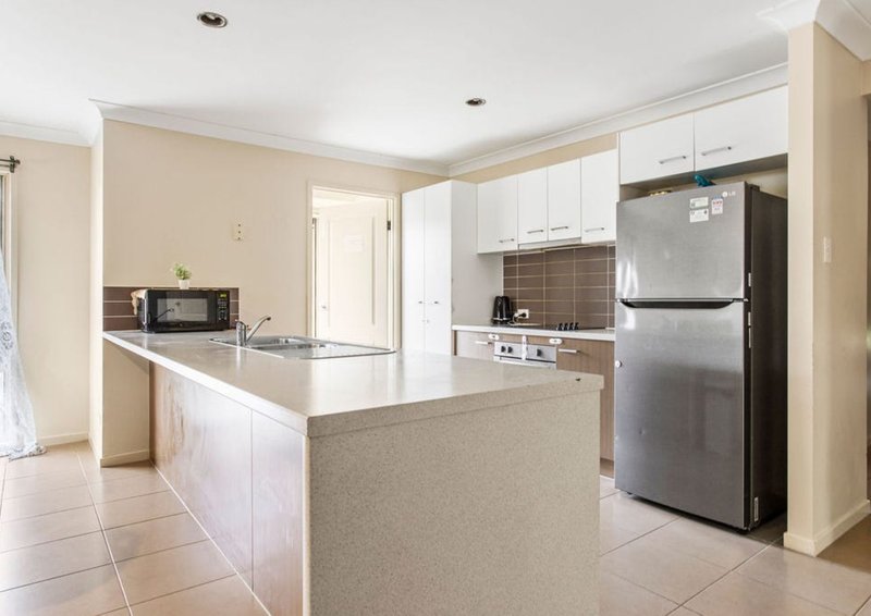 Photo - 130 Alawoona Street, Redbank Plains QLD 4301 - Image 6