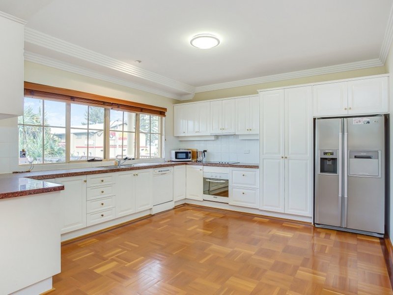 Photo - 1/30 Albatross Avenue, Mermaid Beach QLD 4218 - Image 3