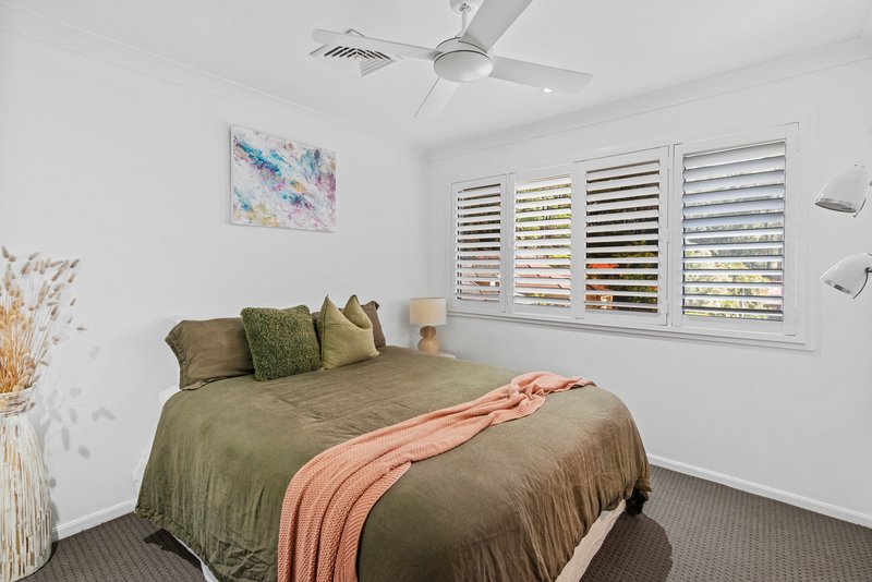 Photo - 1/30 Banksiadale Close, Elanora QLD 4221 - Image 11