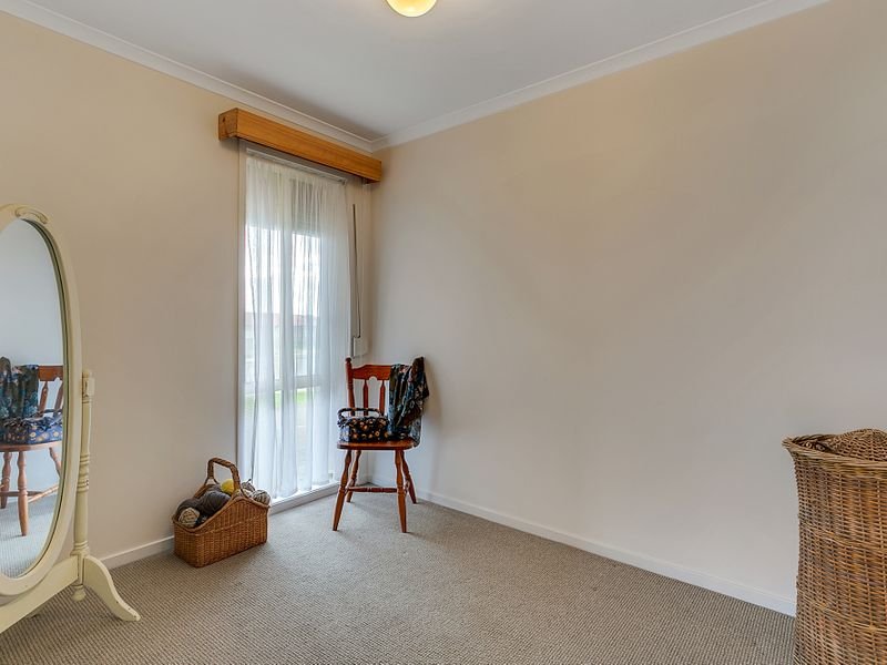 Photo - 130 Barcelona Road, Noarlunga Downs SA 5168 - Image 11