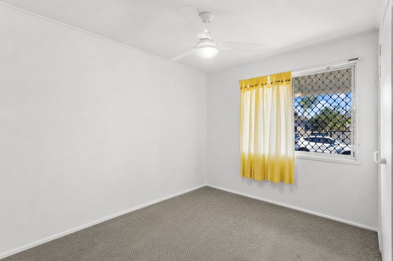 Photo - 130 Beaufort Place, Deception Bay QLD 4508 - Image 5